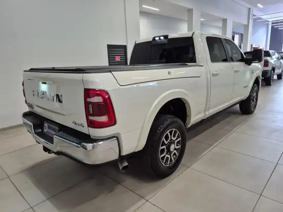 RAM-3500-6.7 I6 TURBO DIESEL LIMITED LONGHORN CD 4X4 AUTOMÁTICO RAM-3500-2023