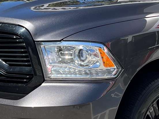 RAM-CLASSIC-5.7 V8 GASOLINA LARAMIE CD 4X4 AUTOMÁTICO RAM-CLASSIC-2023