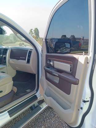 RAM-2500-6.7 LARAMIE 4X4 CD I6 TURBO DIESEL 4P AUTOMÁTICO RAM-2500-2016