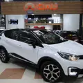 RENAULT CAPTUR 1.6 16V SCE FLEX BOSE X-TRONIC RENAULT CAPTUR 1.6 16V SCE FLEX BOSE X-TRONIC