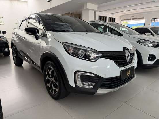 RENAULT-CAPTUR-2017