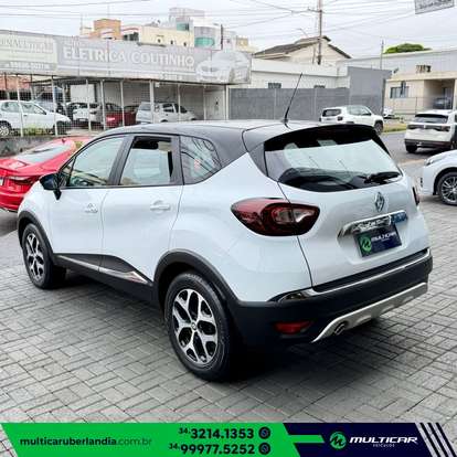 RENAULT-CAPTUR-2021