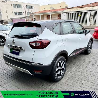RENAULT-CAPTUR-2021