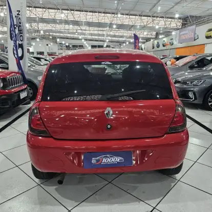 RENAULT-CLIO-2015