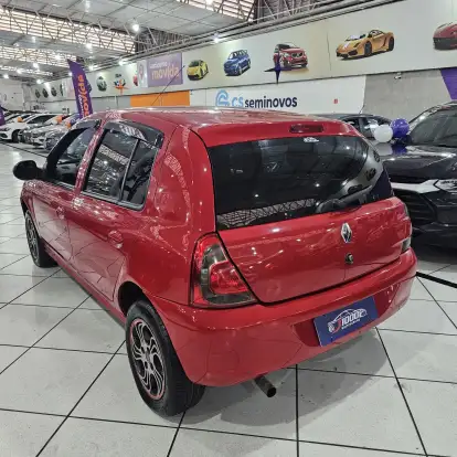 RENAULT-CLIO-2015