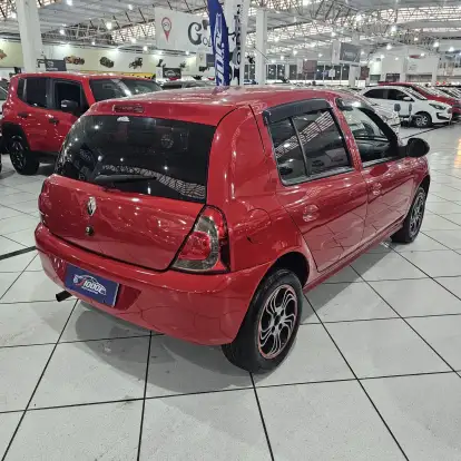 RENAULT-CLIO-2015