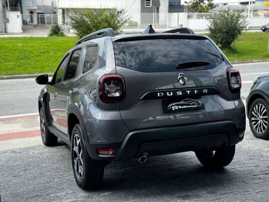RENAULT-DUSTER-2023