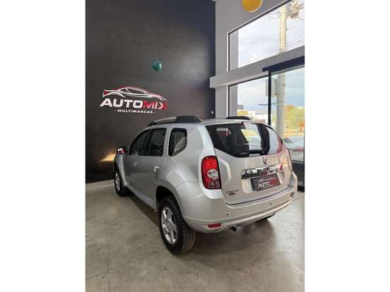 RENAULT-DUSTER-2014