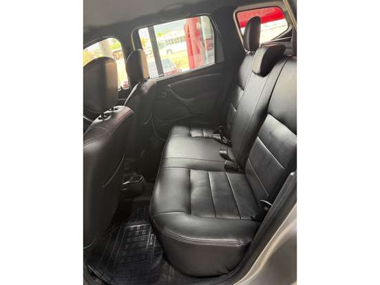 RENAULT-DUSTER-2014