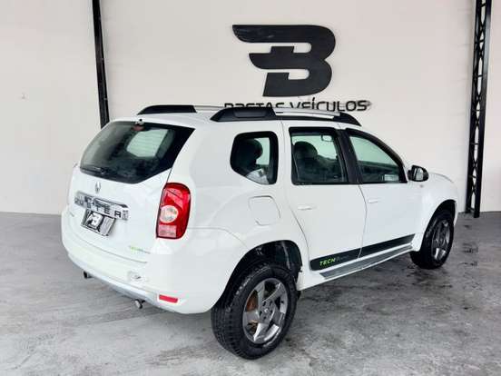 RENAULT-DUSTER-2013