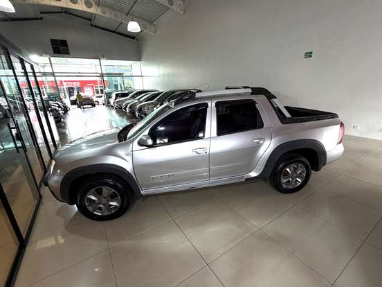 RENAULT-DUSTER OROCH-2017