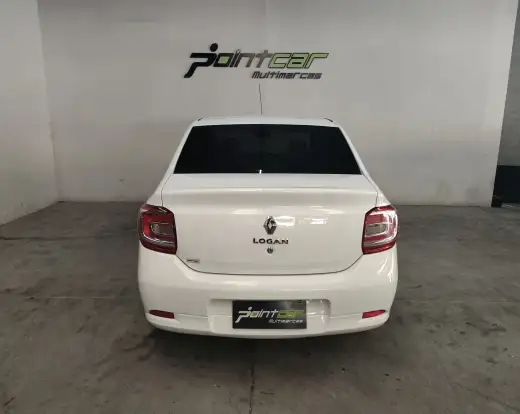 RENAULT-LOGAN-2017