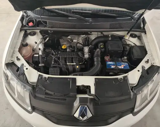 RENAULT-LOGAN-2017