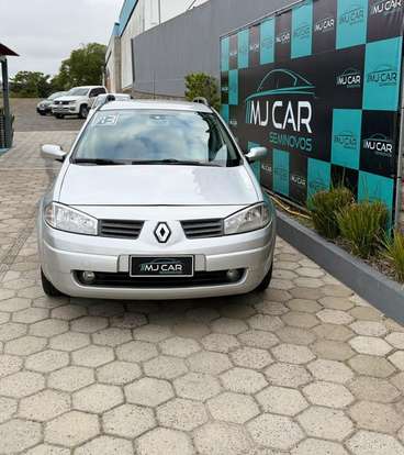 RENAULT-MEGANE-2012