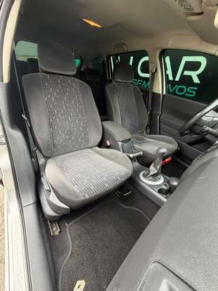 RENAULT-MEGANE-2012