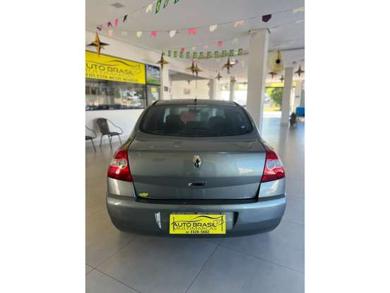 RENAULT-MEGANE-2007