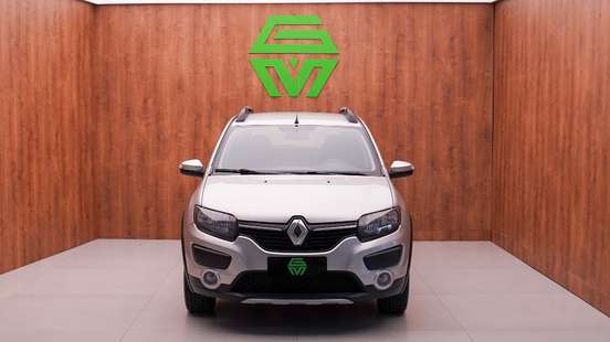 RENAULT-SANDERO-2018
