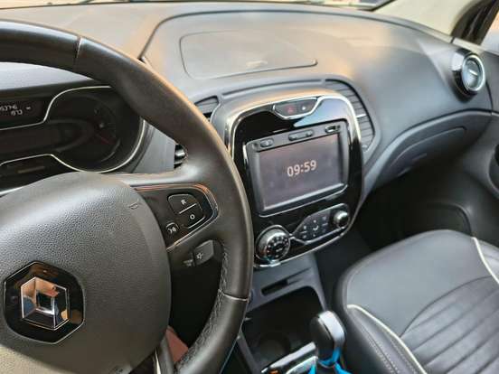 RENAULT-CAPTUR-2018