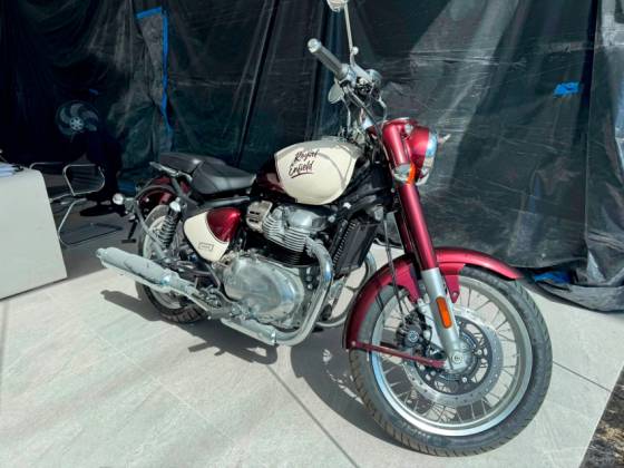 ROYAL ENFIELD CLASSIC 650 VALLAM RED 