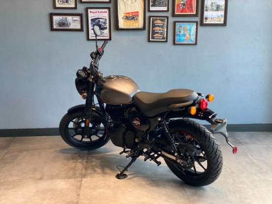 ROYAL ENFIELD-HUNTER 350-2026
