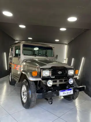 TOYOTA BANDEIRANTE 4.0 OJ50LV-B 4X4 CHASSI LONGO DIESEL 2P MANUAL