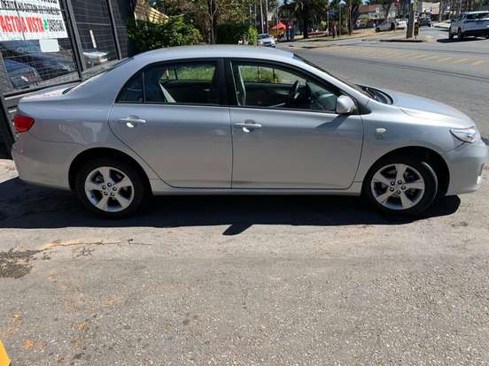 TOYOTA-COROLLA-2011