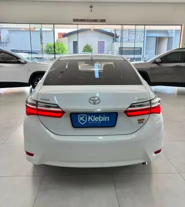 TOYOTA-COROLLA-2018