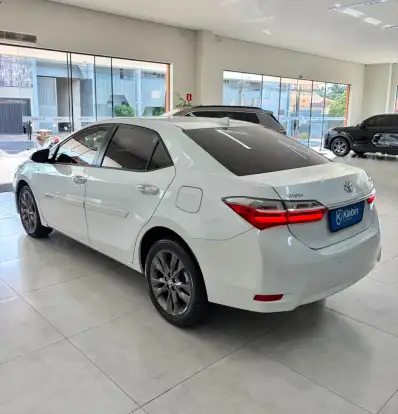 TOYOTA-COROLLA-2018