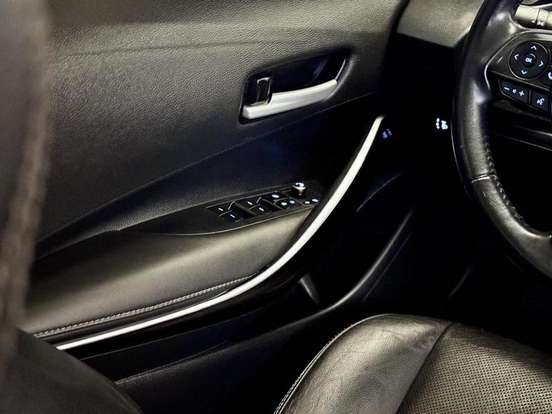 TOYOTA-COROLLA-2021