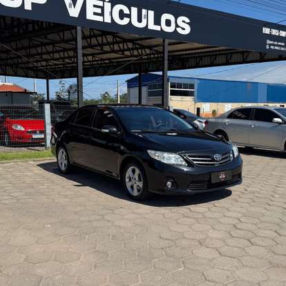 TOYOTA-COROLLA-2013
