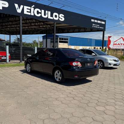 TOYOTA-COROLLA-2013