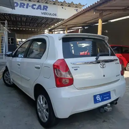 TOYOTA-ETIOS-1.5 XLS 16V FLEX 4P AUTOMÁTICO TOYOTA-ETIOS-2016