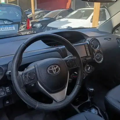 TOYOTA-ETIOS-2016