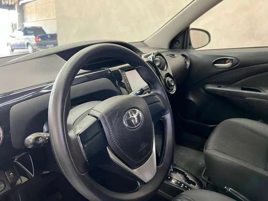 TOYOTA-ETIOS-1.3 X 16V FLEX 4P AUTOMÁTICO TOYOTA-ETIOS-2019
