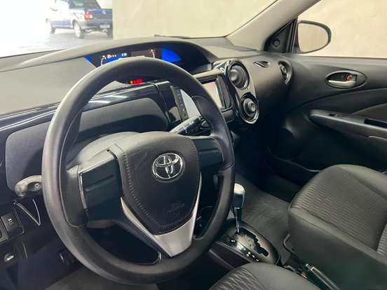 TOYOTA-ETIOS-1.3 X 16V FLEX 4P AUTOMÁTICO TOYOTA-ETIOS-2019