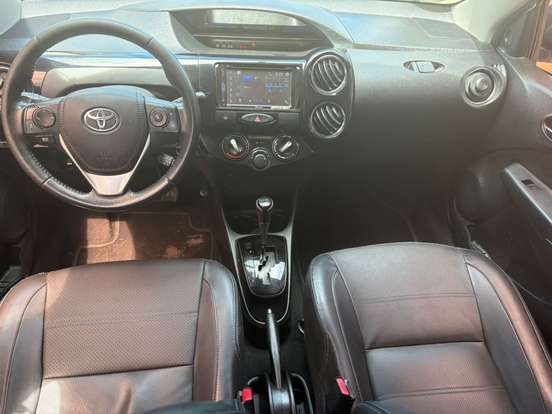TOYOTA-ETIOS-1.5 PLATINUM SEDAN 16V FLEX 4P AUTOMÁTICO TOYOTA-ETIOS-2017