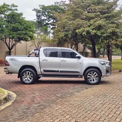 TOYOTA-HILUX-2018