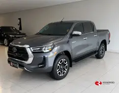 TOYOTA HILUX 2.8 D-4D TURBO DIESEL CD SRX 4X4 AUTOMÁTICO TOYOTA HILUX 2.8 D-4D TURBO DIESEL CD SRX 4X4 AUTOMÁTICO