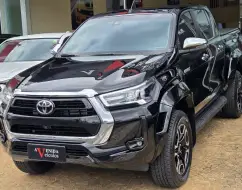TOYOTA HILUX 2.8 D-4D TURBO DIESEL CD SRX PLUS 4X4 AUTOMÁTICO TOYOTA HILUX 2.8 D-4D TURBO DIESEL CD SRX PLUS 4X4 AUTOMÁTICO
