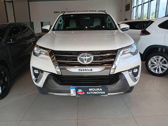 TOYOTA HILUX 2.7 SR 4X2 CD 16V FLEX 4P AUTOMÁTICO