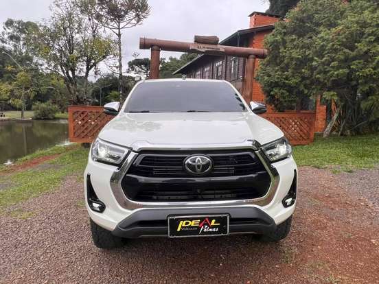 TOYOTA-HILUX-2.8 D-4D TURBO DIESEL CD GR-S 4X4 AUTOMÁTICO TOYOTA-HILUX-2022