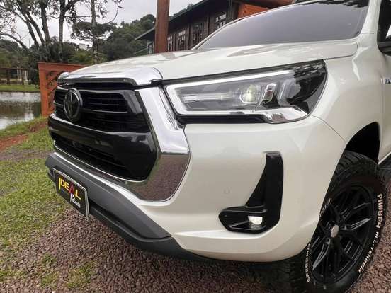 TOYOTA-HILUX-2.8 D-4D TURBO DIESEL CD GR-S 4X4 AUTOMÁTICO TOYOTA-HILUX-2022