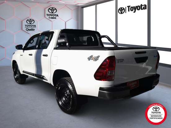 TOYOTA-HILUX-2.8 D-4D TURBO DIESEL CD POWER PACK 4X4 AUTOMÁTICO TOYOTA-HILUX-2024