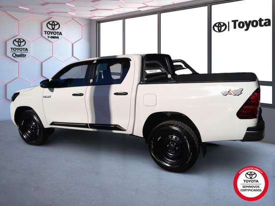 TOYOTA-HILUX-2024