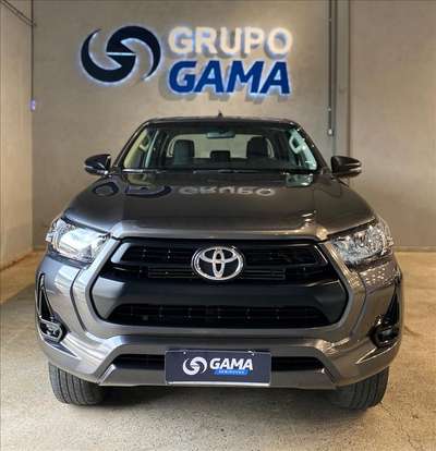 TOYOTA-HILUX-2025