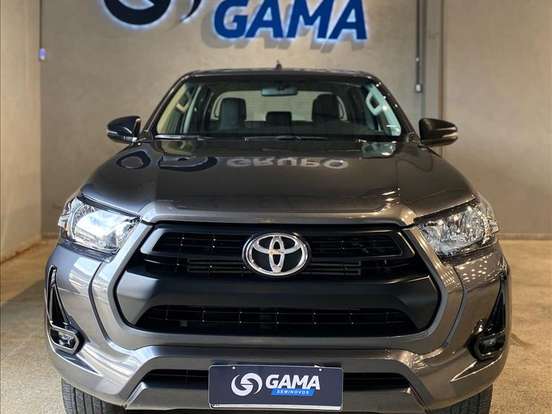 TOYOTA-HILUX-2.8 D-4D TURBO DIESEL CD POWER PACK 4X4 AUTOMÁTICO TOYOTA-HILUX-2025