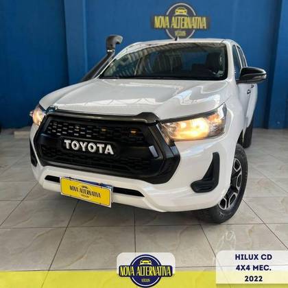 TOYOTA HILUX 2.8 D-4D TURBO DIESEL CD POWER PACK 4X4 MANUAL