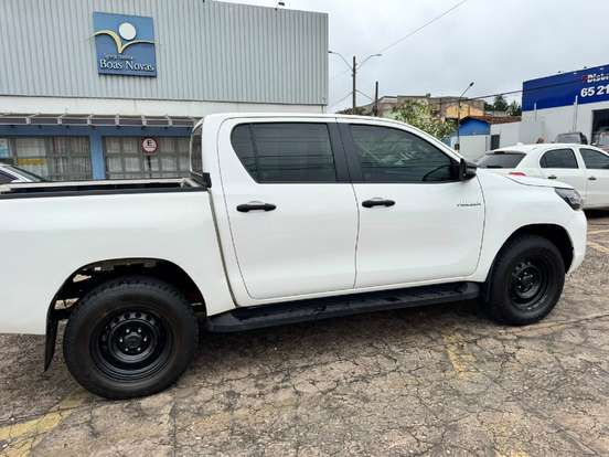 TOYOTA-HILUX-2.8 D-4D TURBO DIESEL CD POWER PACK 4X4 MANUAL TOYOTA-HILUX-2024