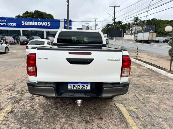 TOYOTA-HILUX-2024