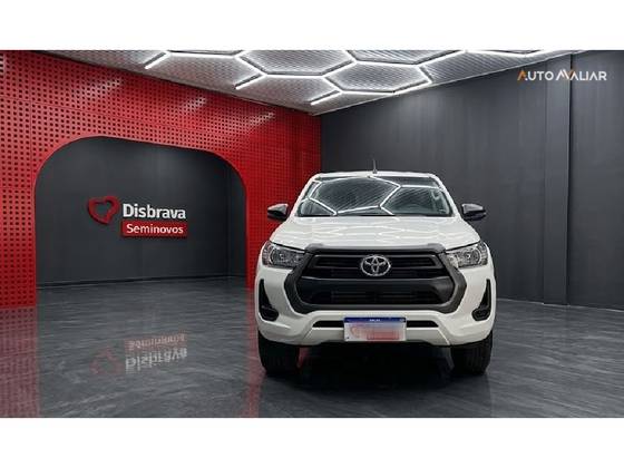 TOYOTA HILUX 2.8 D-4D TURBO DIESEL CD POWER PACK 4X4 MANUAL